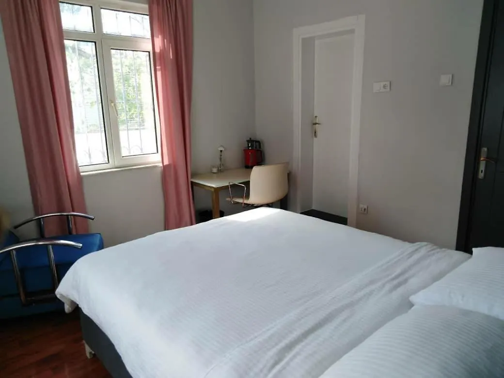 Razi Turizm Apartment Istanbul Turkey